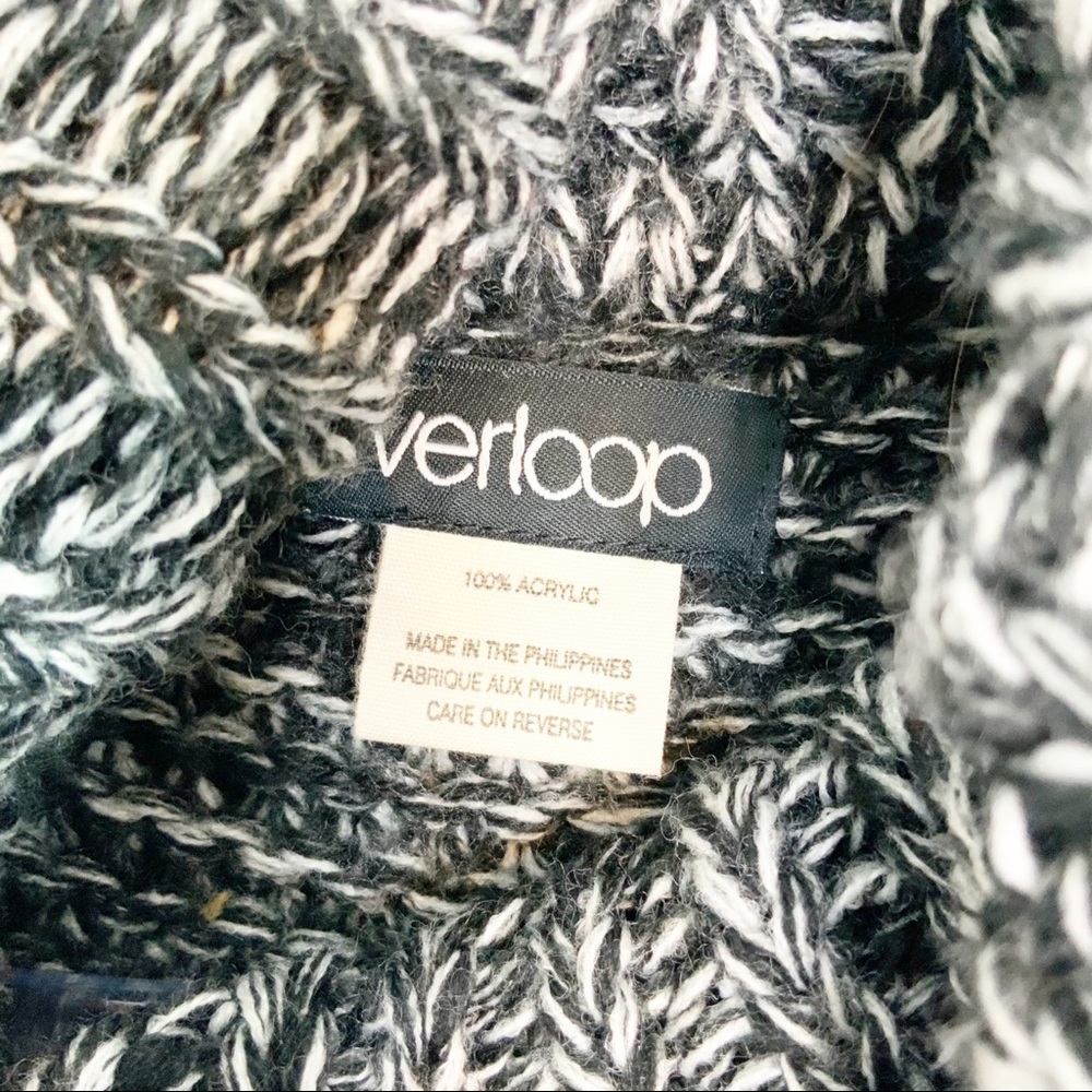 Verloop Black & White Marled Chunky Turtleneck - Picture 9 of 9